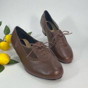 NEW Leather Retro Wingtip Block Heel Leather Shoes Booties 9.5 Wide Cognac Brown